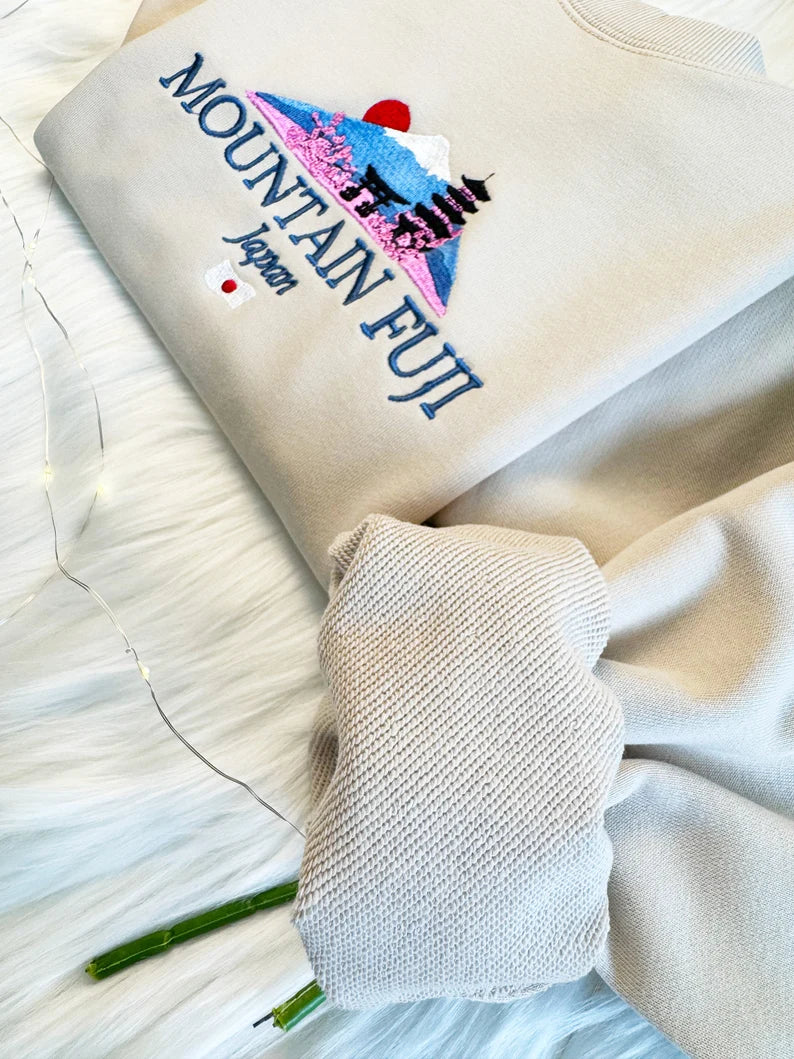 Sleeve of Japan fuji mountain embroidered sweatshirt