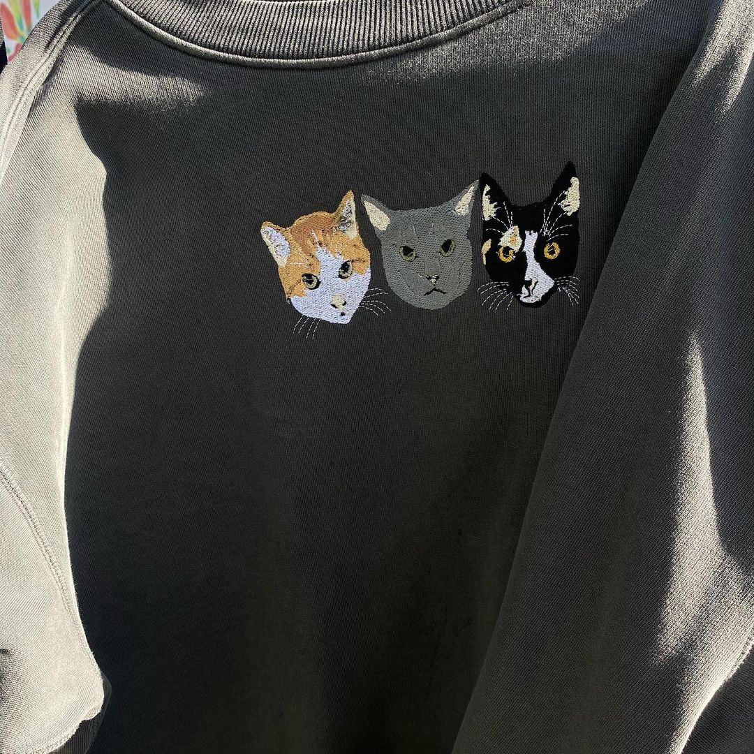 Custom Pet Embroidered Sweatshirt – Zaotify